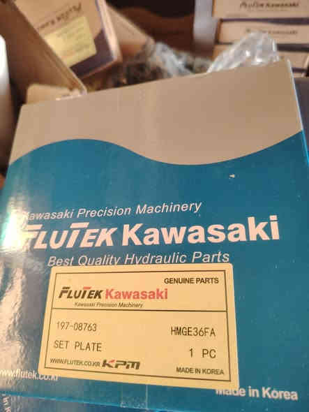 قطع غيار  مضخات هيدروليك نوع كاوساكي ويلات دوران حفارات هيتاشيzx470  zx350_3 1 zx200  كوت  حي الصناعي واتساب ***********
