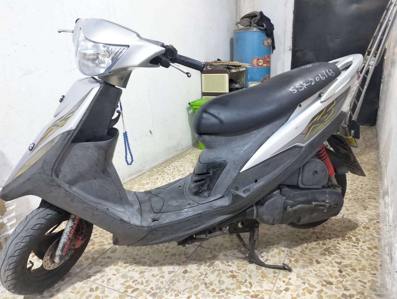 سلام عليكم  درجة ماكس عدله كفاله عامه صارله 10 ايام من طلعته ختم واحد ويه المحرك السعر مليون وخمسين قفل المكان حيانيه


**إذا كنت صاحب هذا الإعلان وتريد حذفه لأي سبب، رجاءا أرسل رسالة إلى الدعم الفني**