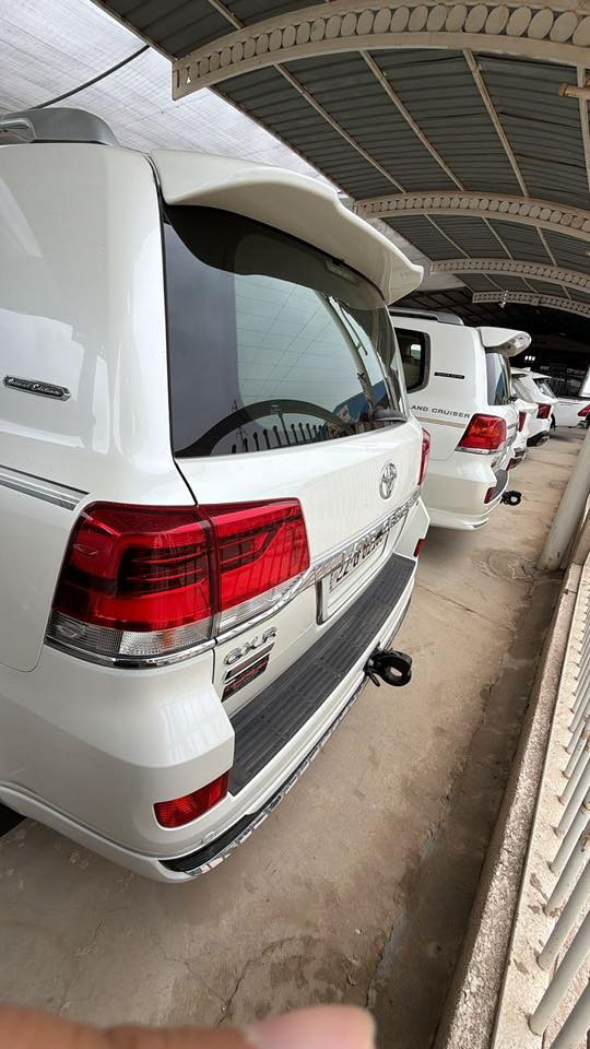 السلام عليكم لبيع لاندكروزر شركات موديل 2021 جنطه كهرباء حساس امامي خلفي كامره كشنات جلد فول مكفوله السياره وجديده كلش رقم اربيل تحويل وكاله حاضر ماشيه 70 السعر اتصل وبيك خير وتدلل استفسار ع الرقم :***********
