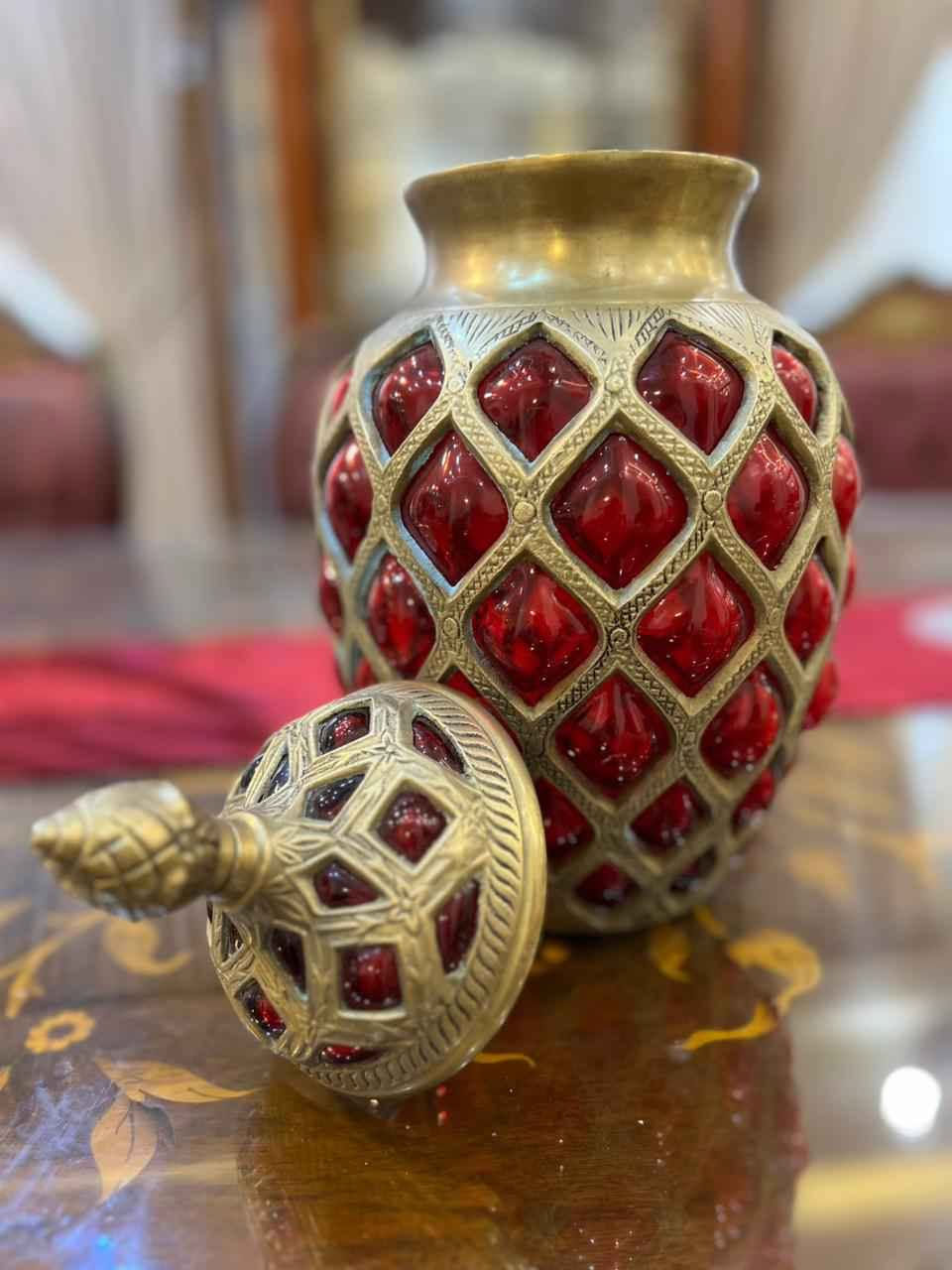 بوتيش بالغطاء 
برونز كثيف مع لون الكريستال الاحمر
 مع الحجم الكبيروالوزن الثقيل 
قطعة ديكور تخطف الأنظار 
ارتفاع 32 سم 
محيط 55 سم الاسكندرية, مصر


**إذا كنت صاحب هذا الإعلان وتريد حذفه لأي سبب، رجاءا أرسل رسالة إلى الدعم الفني**