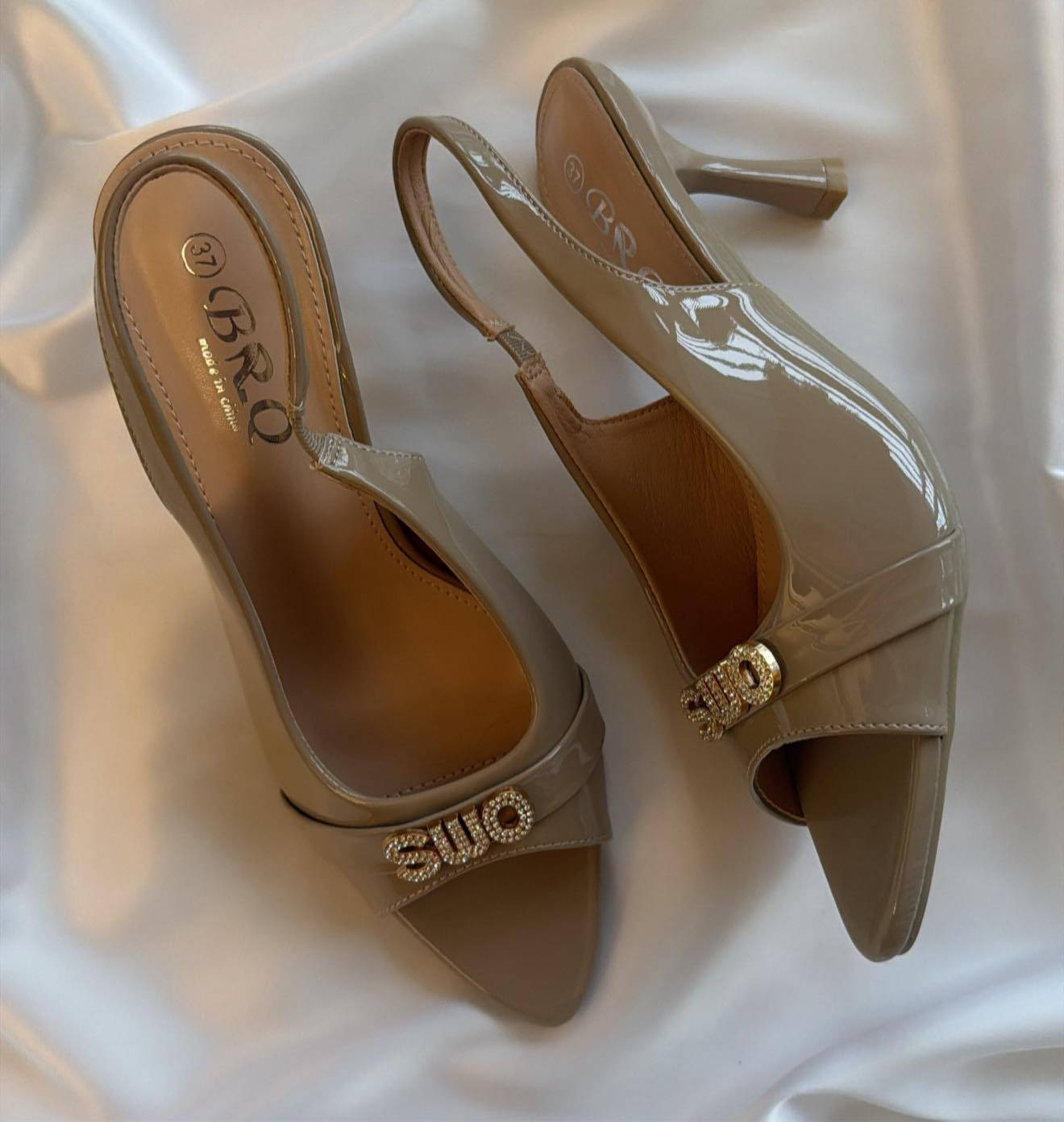 New 🌹🌹🌹


**إذا كنت صاحب هذا الإعلان وتريد حذفه لأي سبب، رجاءا أرسل رسالة إلى الدعم الفني**