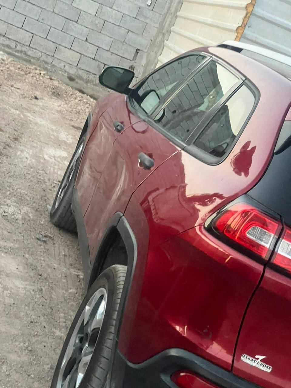 السلام عليكم جيب بزون كير حداديه تبريد كله جديد بيها صبغ ب الباب مال السايق راعيها يريد تحويل رقم ذي قار سنويه صاقطه 2025 السعر 95 وبيها مجال ***********
