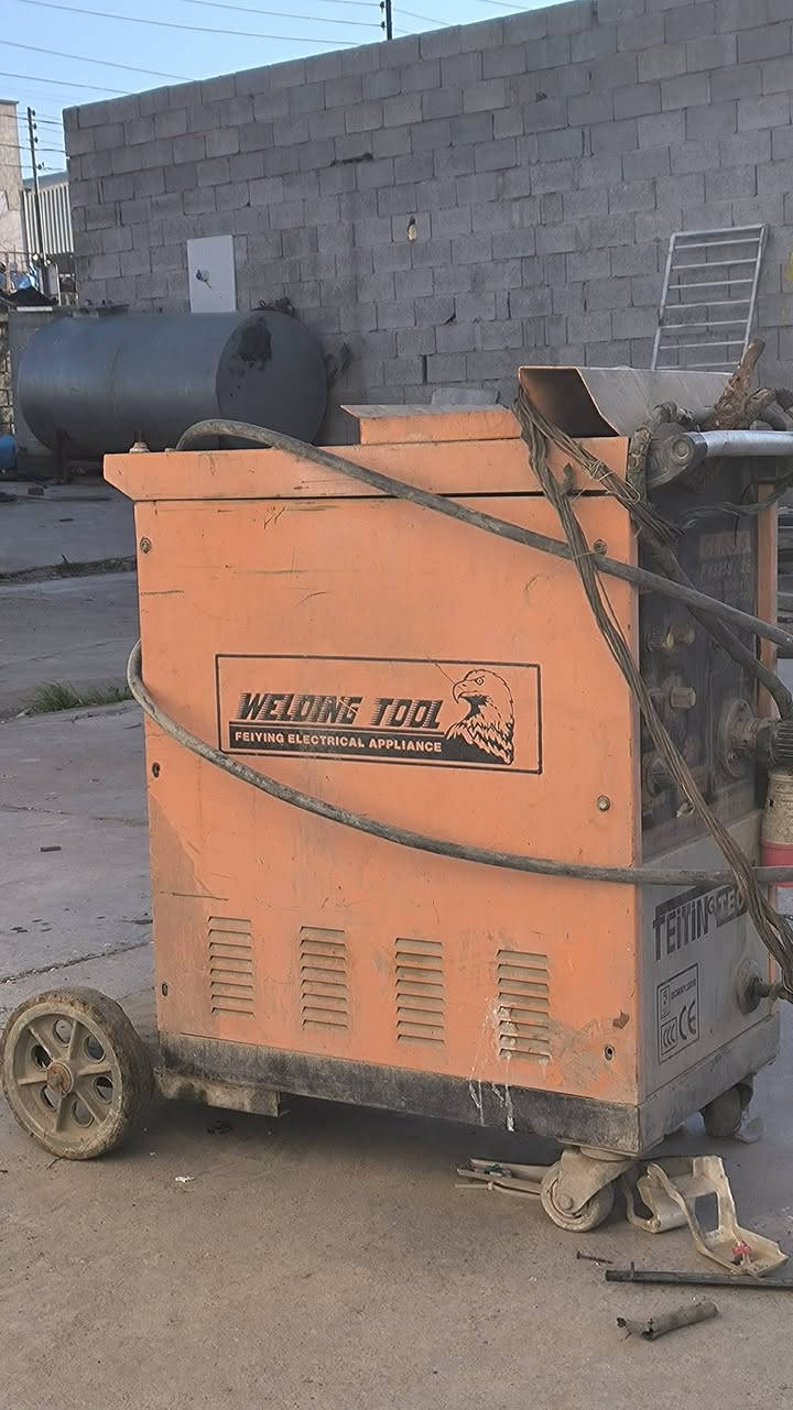 للبيع مكينة لحيم ليزري اوتماتيك ***********
