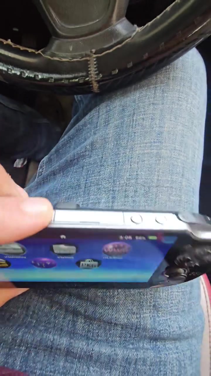 🎮 للبيع PlayStation Vita Fat الأبيض الأصلي
🔥 الجهاز مرغوب ونظيف جداً وبدون أي مشاكل
✅ مهكر وجاهز
✅ يشغل ألعاب:
PS Vita
PSP
PS1
📚 مكتبة ألعاب ضخمة ومخيفة جاهزة بالجهاز
🔌 شاحنة أصلية
🎮 كلشي شغال 100% بدون مشاكل أو تصليحات
📍 الموقع: بغداد
💰 السعر: 260 ألف وبيه مجال بسيط


**إذا كنت صاحب هذا الإعلان وتريد حذفه لأي سبب، رجاءا أرسل رسالة إلى الدعم الفني**