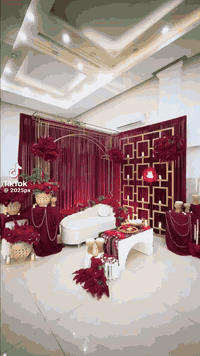 كوشه حنه بغداديه اجنن 🥰إيجارها فقط 40 الف والكوشه العاديه ب30 الف فقط مهر ب30 ايجار جنط عروس ب15 عنوان تكريت الزهور للحجز خاص او ع *********** واتساب الحجز قبل ب سبوعين افضل نسمة للمناسبات آفخم الموديلات
