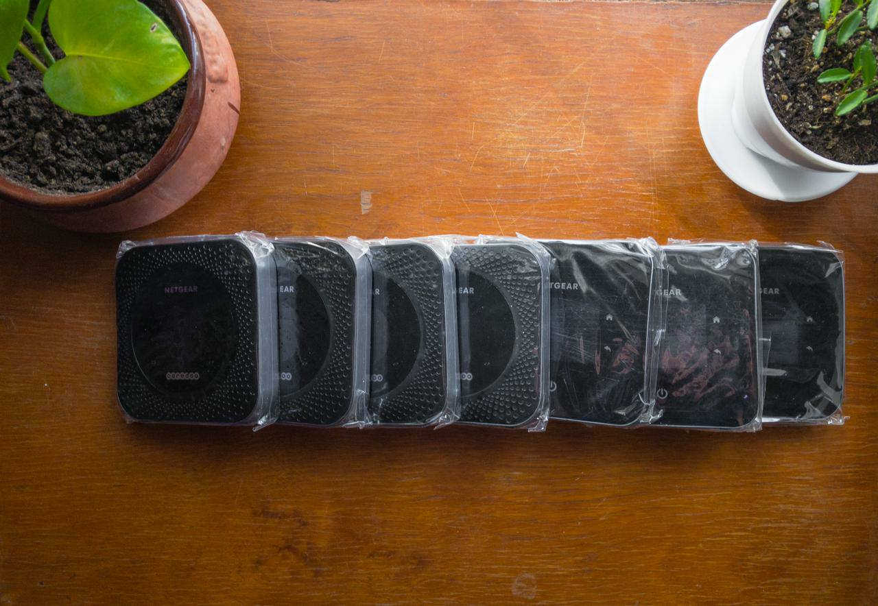 راوترات نتكير  m1   للبيع 

 +4G 

مفتوح لجميع ألشبكات 
أسيا __زين ___ كورك 

كات 16

يدمج ترددات تلقائي 

منفذين للأنتنا الخارجيه  ts9 

منفذ لان 

 2.4 GHZ   // 5 GHZ       يبث بترددين 

ملحقات  الراوتر      بطاريه  + محوله نتكير اصليه 

ألسعر   ٧٠  ألف 

متوفر توصيل لكل محافظات العراق 

واتساب  ***********
