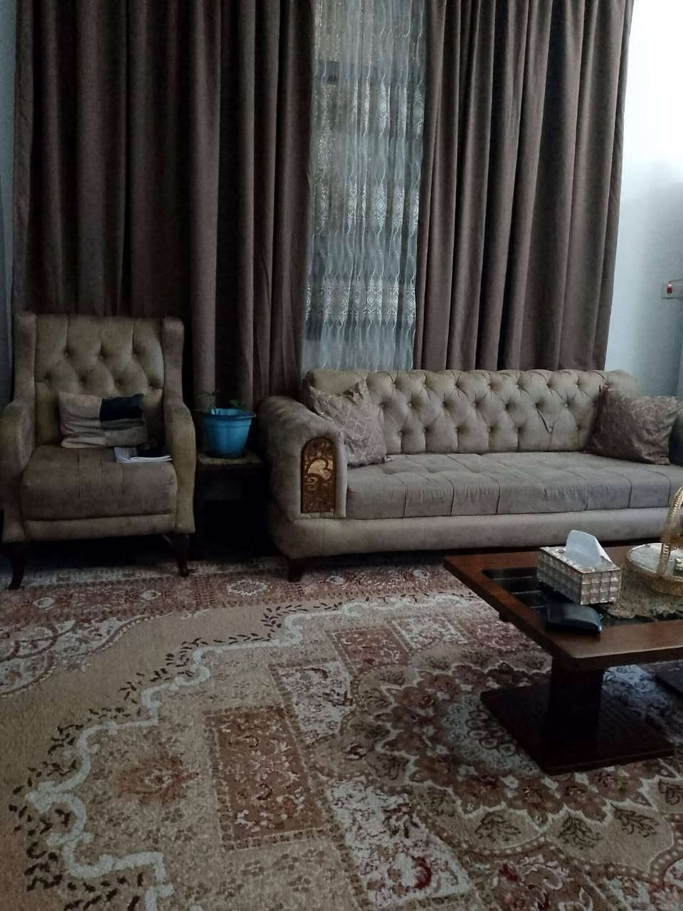 السلام عليكم تخم 10مقاعد السعر 550وبي مجال 
ديوان سعره 175وبي مجال
بوفيه ب150وبيها مجال العنوان الكريعات 
***********
