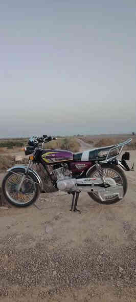 سلام عليكم شباب دراجه للبيع تايكر موديل 24شرط نظافه ما مفتوحه اوراق مابيه فقط مكاتبه دراجه اخت زيرو ونظافه كدام العين 
مكان دراجه دجيل مكلف بل نشر رقم صاحب دراجه ***********
السعر 725 وبيه مجال قليل للشراي
