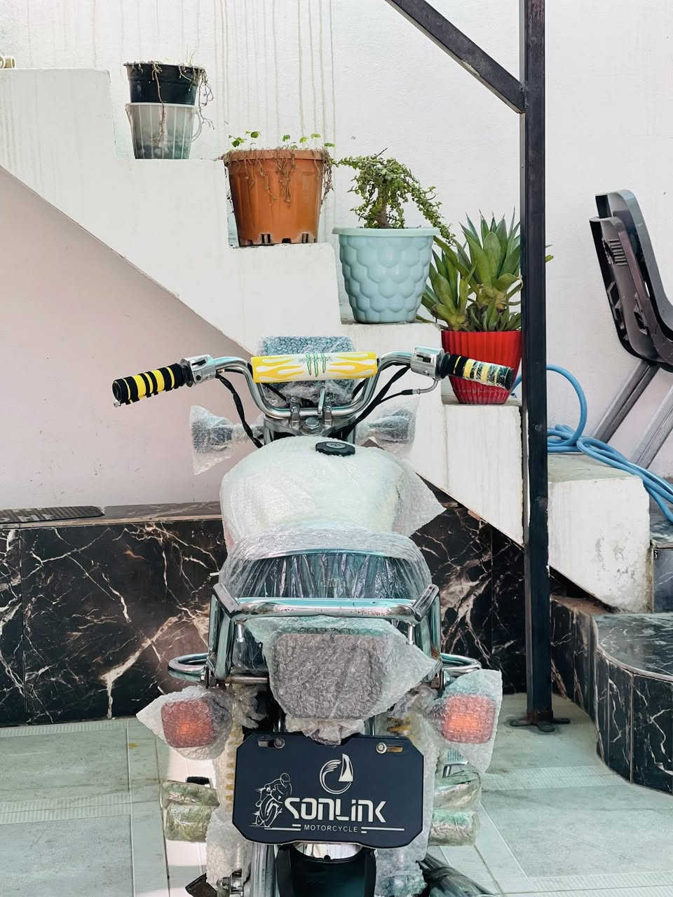 دراجة 4 كير سولنك ابو ختم اصلي موديل 2022 اوراق منفيس شركة ويا دراجة محرك مامفتوح شرط لاصرف لابخار بدون اي عيب لوك محرك
كهربائيات كامل شغال كيجات شغال
تايارات لوك بريكات بل مكان
دراجة مكفولة عامة مابي اي نقص ماشا الله زيرو اخو جديد
سعر 550
رقم موبايل ***********
عنوان كركوك شورجة يم مطعم حمة ناصر
