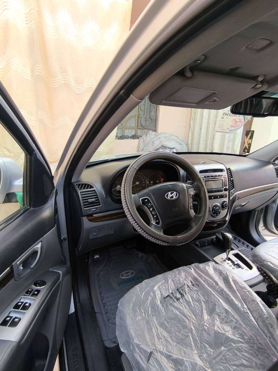 سلام عليكم
سنتافي 12

كير مكينه مكفولات 

سبعه راكب 

السعر 125 بيه مجال 
بيه صبغ بدون داخل 
تبريد تدفة 

مكينه 4 سلندر  

العنوان النجف المشخاب

***********
