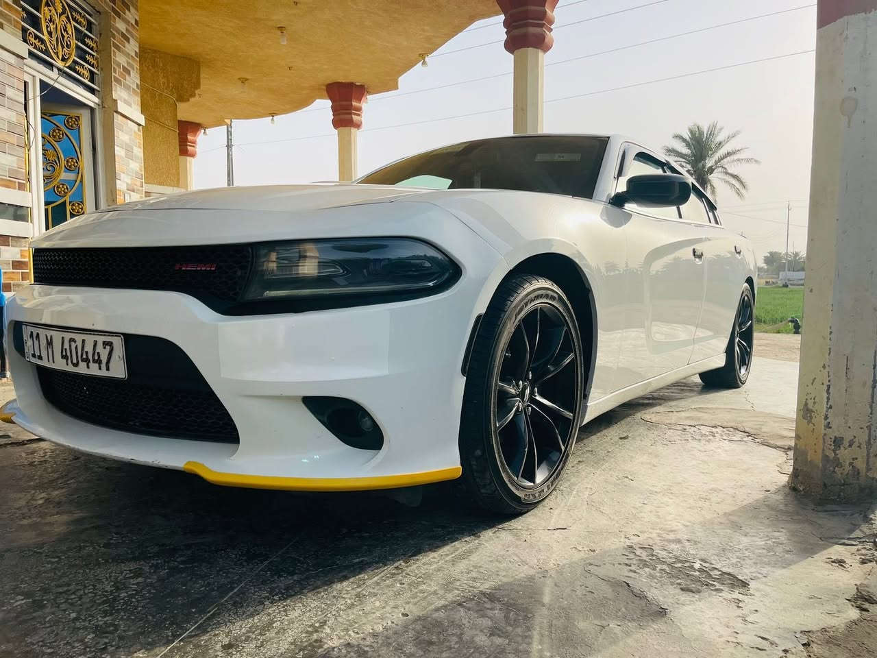 السلام عليكم 
دوج جارجر 2015 
(كفاله كفاله سوناره موجود مجرد كارت كلش بسيط جوه يده مال باب )
مواصفات فوول عده فتحه
رقم بغداد بسمي
ماشيه 120 
مكاني بابل القاسم 
***********
السعر 197
