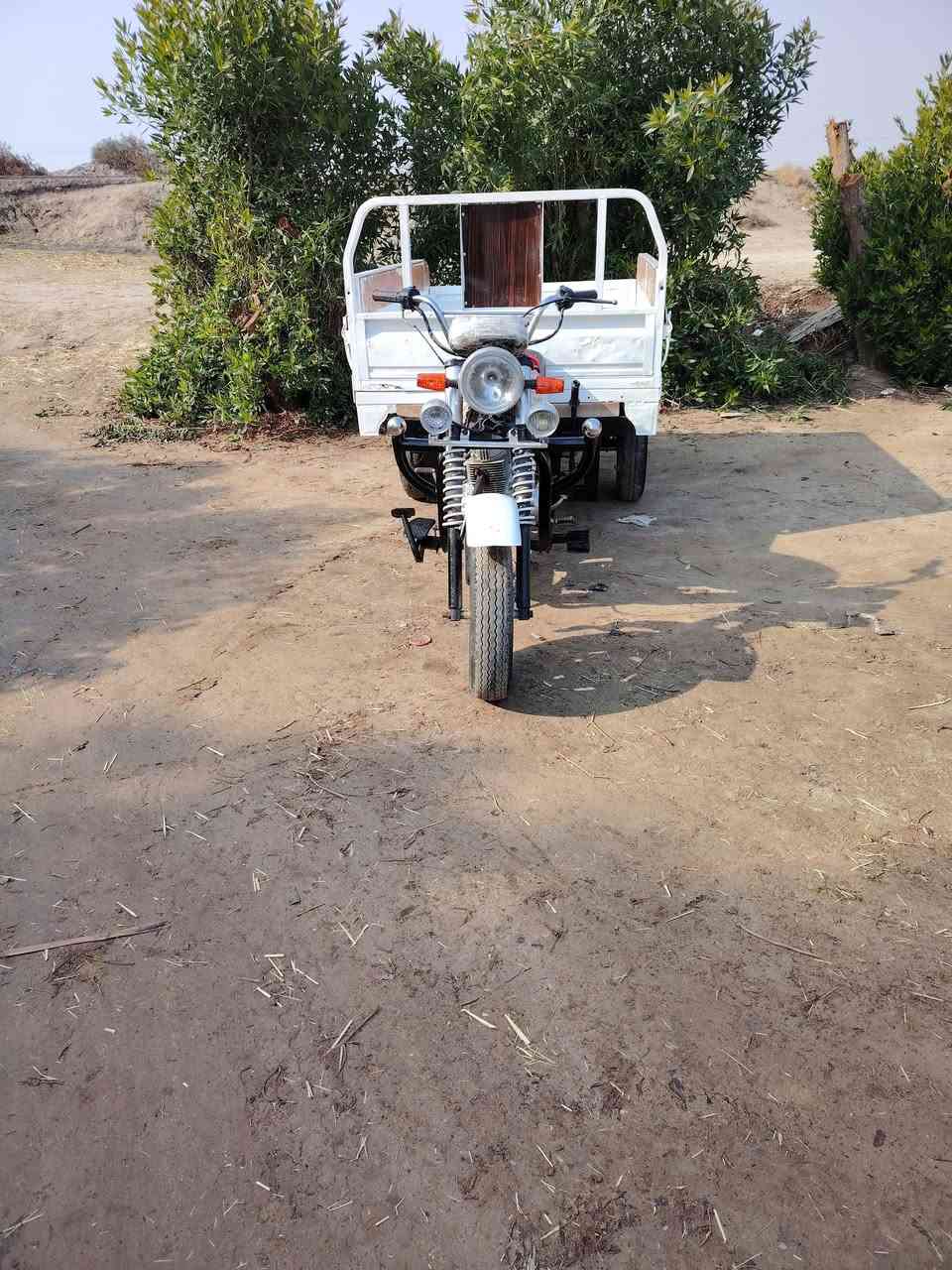 السلام عليكم شباب ستوته البيع موديل 12 وكيله سوق الشيوخ  اوراق جاهزه 
معمره 24 محرك 21 مفتوح بستم فقط ول فته اله 
كله شغال نقص باتري فقط السعر 1300
وبيه مجال مكاني ناصريه سوق الشيوخ الطار 
***********
