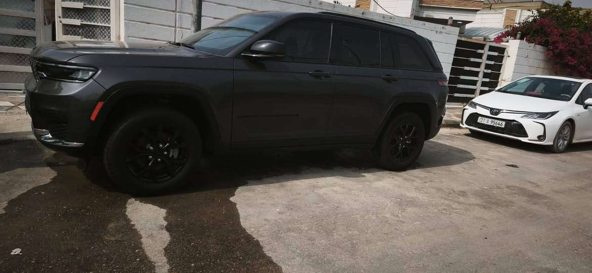 السلا عليكم 
جيب 2024  حادث جاملغ وبنيد مبدلات فقط حادث ما واصل لجوه فقط بنيد جاملغ مبدلات ممشئ13الف دواخل جلد كشن كهربائي 5راكب كتاب شهداء 6سلندر سياره جديده شوفت عينك للستفسار *********** أو راسني عل صفحه سعر285 بدون رقم
