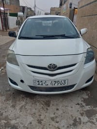 كورلا يارس موديل 2007 كير مكينه خير من الله حداديه نضيفه  الغرفه نضيفه...