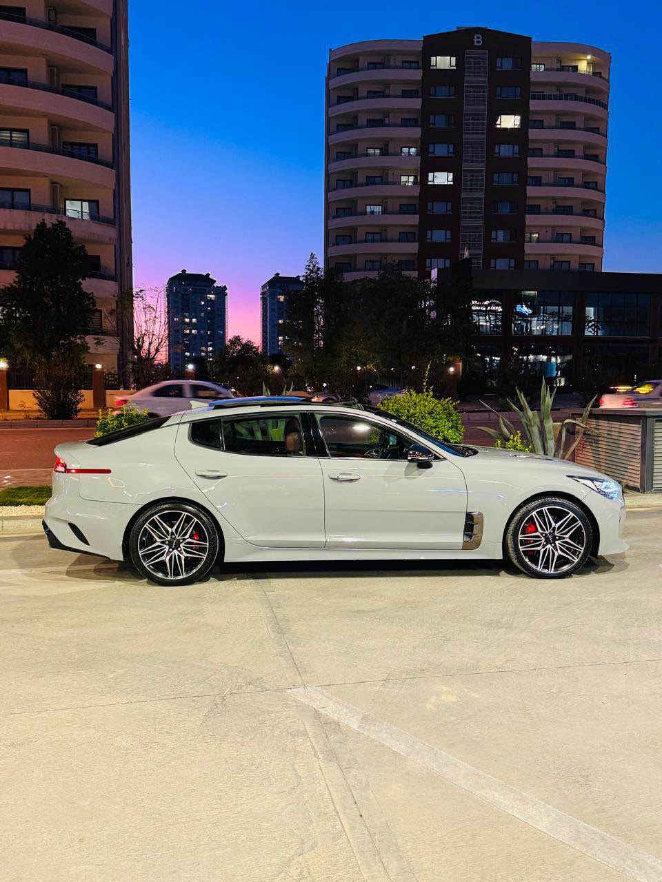 بـسم اللە رەحـمان رەحـیم 

Kia stingar GT1

مۆدیل 2022
3.3 v6 tun torbo 
370 horspawar 
فوول فوولە 
58 mil ڕۆشتوە 
سەیارەکە ستۆکە دەسکاری هیچی نەکراوە 
ڕیکو پیکو جایزە مەلی دۆستە 
٢٥٠ بۆ مەسرەف مەگەڕی 
٣ پارچەی بۆیاخە بەبی ناو ناوی ناگرتوە 

ڕەقەم شانسی (KNAE45LC7N6119386)

ڕەقەمو سانەوی تازەیە بەناوەی خۆمانوەیە 
تاحویل خرامە بەشەرت 
لەسلیمانیم 
نرخ ١٩٢ وەرەقە مەجەلیکی برایەنە 
*********** السليمانية, العراق
