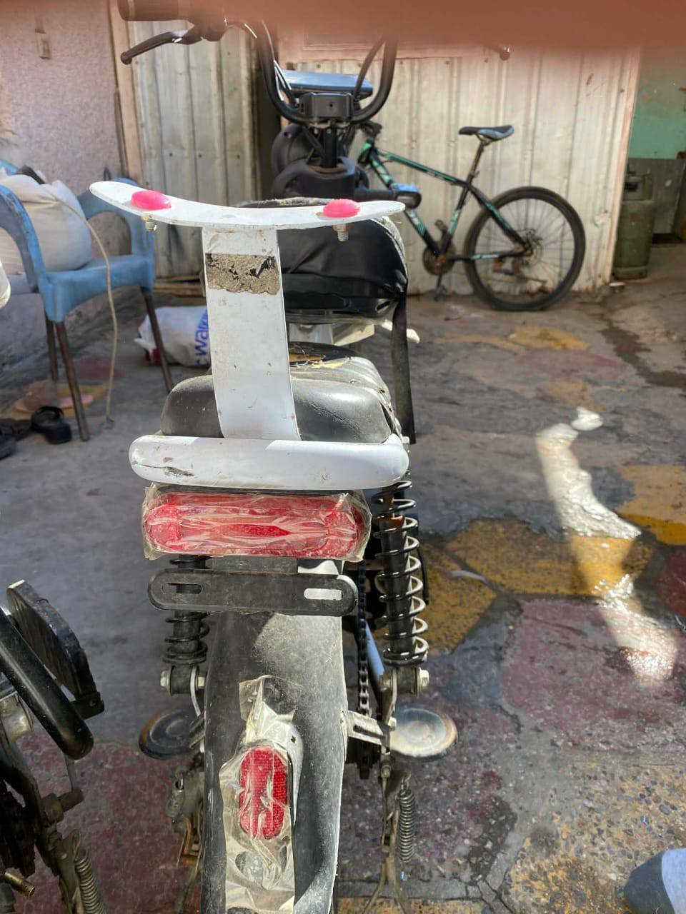 دراجتين شحن للبيع شخارات السعر اثنينهن 180وبيهه مجال مكاني بغداد الشعله حي الجوادين رقم ***********
