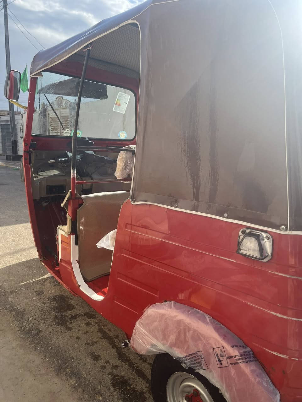 تكتك 18 للبيع رقم وسنويه سعره 4900 بيه لغد وكله واضح بل صور رقمي ***********
