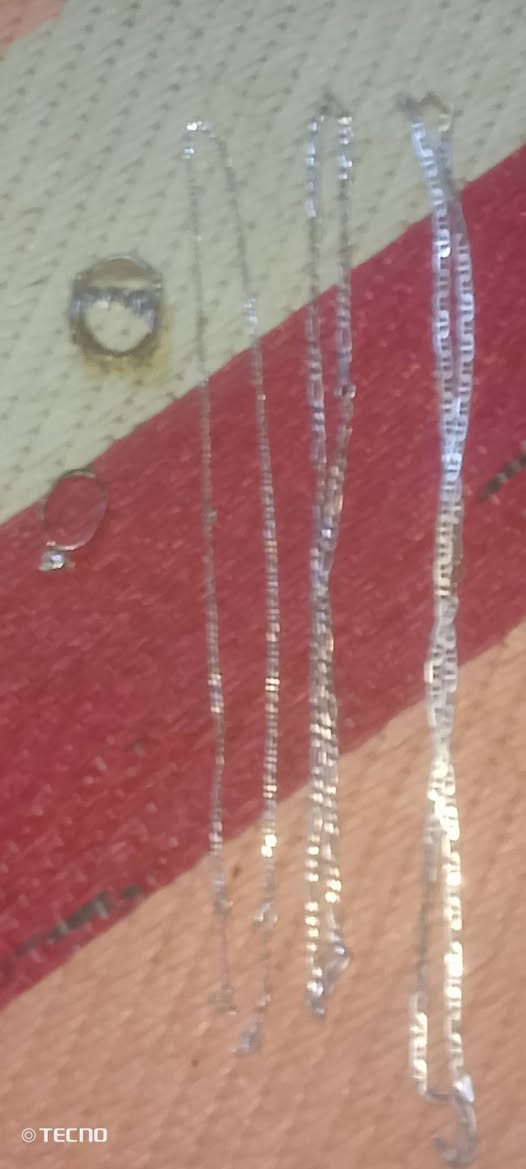 فضه للبيع ٤٣غرام بيهن زناجيل قطع ناعمه سعر ٣٢٥٠الغرام بغداد مدينة الصدر مجموع الكل ١٤٠


**إذا كنت صاحب هذا الإعلان وتريد حذفه لأي سبب، رجاءا أرسل رسالة إلى الدعم الفني**