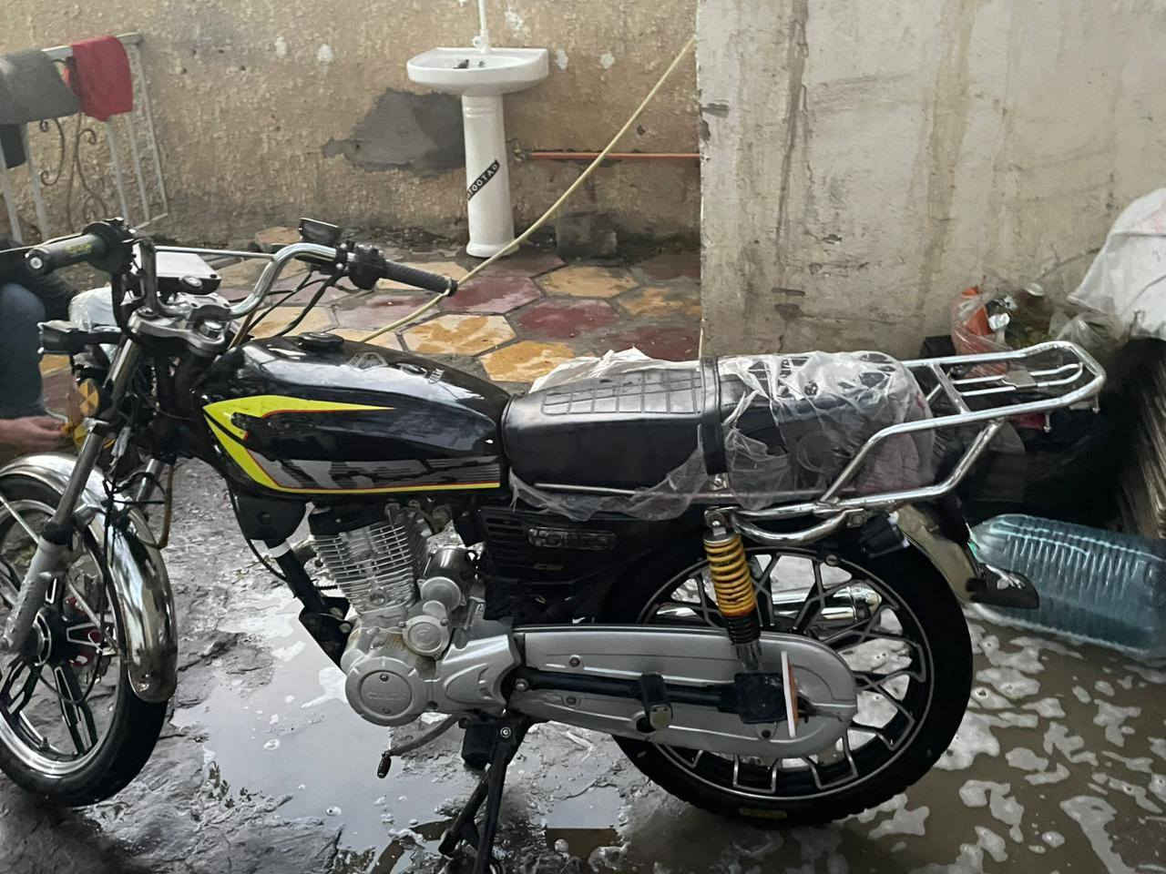 السلام عليكم إيراني ٥ كير ٢٠٢٤ دراجه كامله فقط السلف واكل السعر ٦٥٠ وبيها مجال مكاني بغداد الحسينيه ***********
