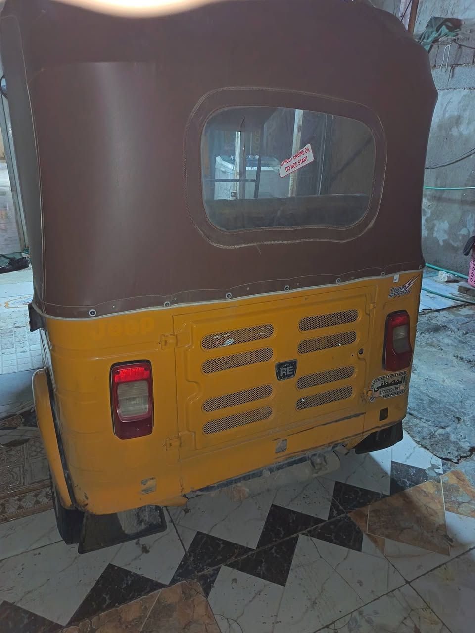 السلام عليكم 
تكتك20للبيع
التكتك كامله مانقاصها برغي 
خياساتها مامعمرة
المكينه خير من الله لاتنقيص لا تبخير 
اكسلها كلشي مابي 
سلف وفلاون جديد مبدلهن 
الكهربائات كلها تشتغل 
السعر 6 وبيها مجال 
بغداد العبيدي 
***********
