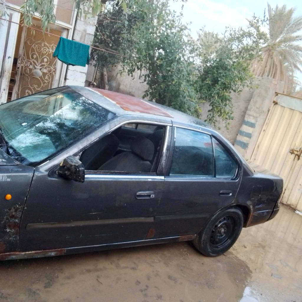 السلام عليكم ورحمة الله
نيسان موديل 91 
السياره مكفوله من الضربة والصبغ 
مكين وكير كامري ابو الجف مكفولات 
رقم كربلاء مداور ثاني يوم 
ب14ورقه بيه مجال قليل 
مكاني النجف 
***********
