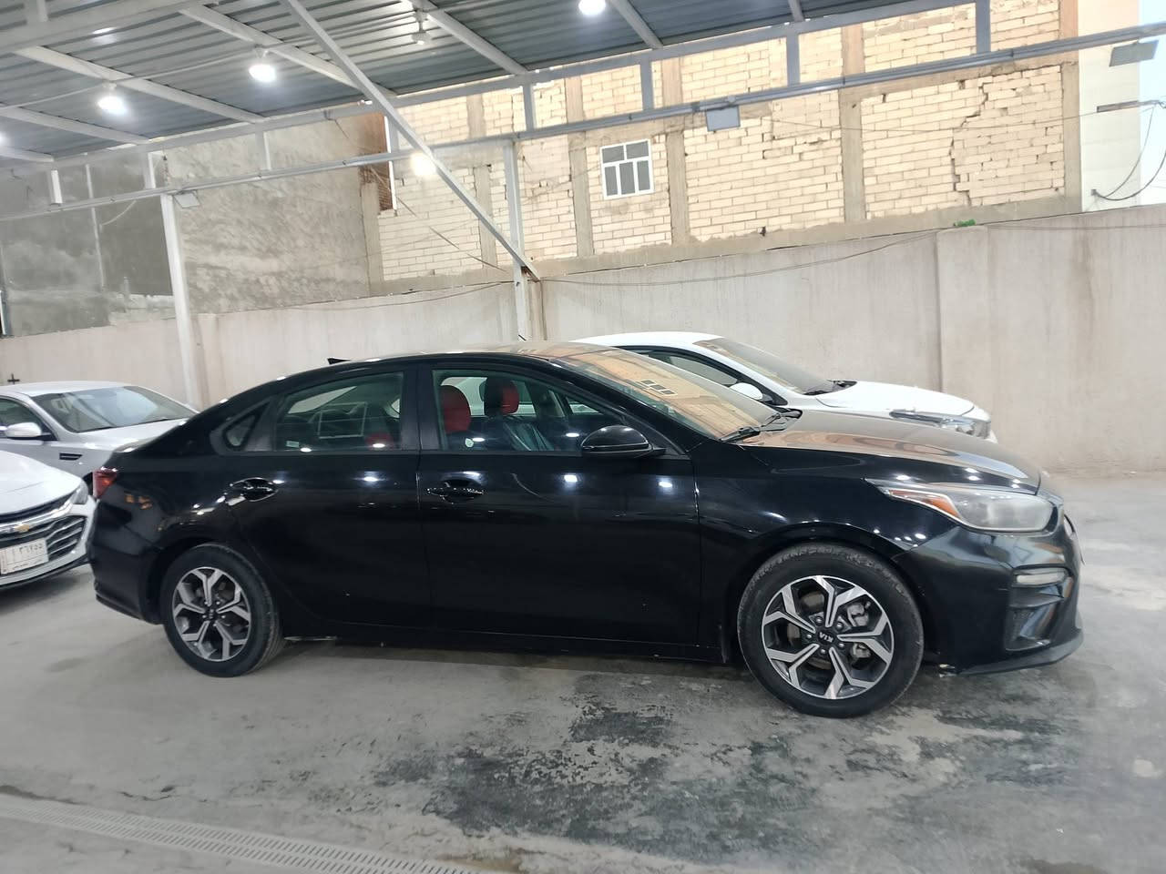 سلام عليكم كيا فورتي مويدل 19 بيه قطعه واحده تبديل فقط جاملغ وربع البنيد صبغ سياره جديده وجاهزه محرك 2000 دوش كير اي تي 6 نمر السعر 117 وبيه شي بصيط *********** مكان السياره السماوه حي الحسين ***********
