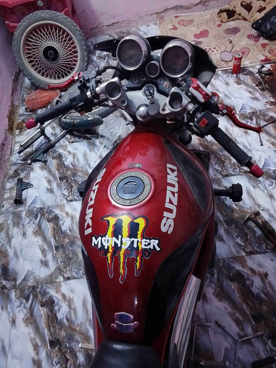 باندا 400 للبيع ضفيره حلوه ماملعوب بيه اوراق اصولي نقصه فقط بلكات محرك تجفيت جديد سعر 750 وبيه مجال لشراي فقط اتصال ***********مكاني ديوانيه
