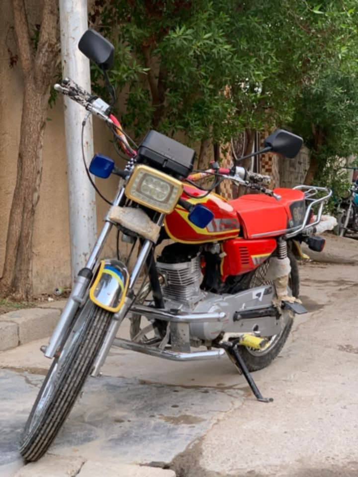 السلام عليكم دراجه تايكر موديل 20 محدثه 23 دراجه كامله مكمله كهربائيات كلها شغاله مكاني بعقوبه ‏رقمي ‪***********‬‏
