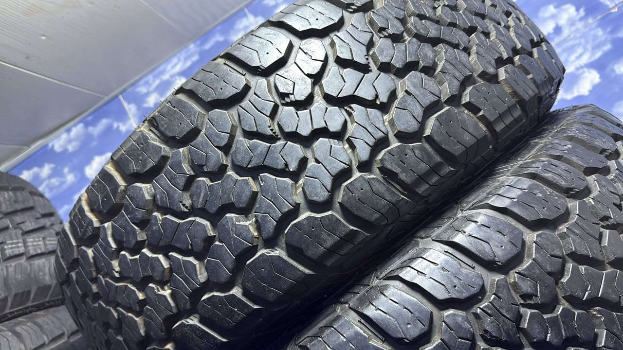 السلام عليكم شمتاني ابو الرام والفورد صار بسعر المستعمل  سعر الطخم 550 الف جديد وانتاج 25 وجميع النقشات والقياسات 
حي العامل مجاور شركة الديار ***********
