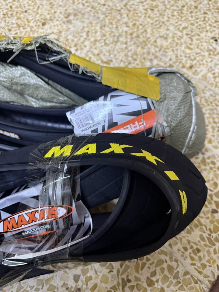 متوفر تايرات MAXXIS  العالمي 

قياس 26/2:50

سعر الزوج 50 الف دينار 

عنوان المحل موصل أيمن تقاطع شارع كنيسة الساعة🚴‍♂️🚴

يوجد توصيل 🚚 كافة محافظات العراق 🇮🇶 

☎️***********
