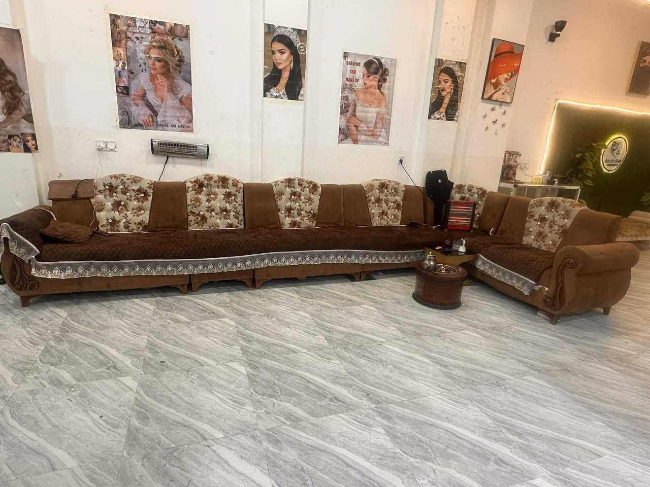 #ديوان #للبيع  
7امتار سعر 150 الف وبي مجال مكان  
موصل الحدباء تواصل خاص تابع حسابي ليصلك كل ماهو جديدي #حسابي الوحيد والرسمي غير مسوؤله عن باقي الصفحات


**إذا كنت صاحب هذا الإعلان وتريد حذفه لأي سبب، رجاءا أرسل رسالة إلى الدعم الفني**