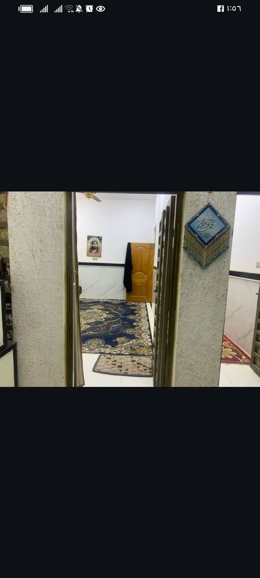 بيت طابو صرف
البيت طابق ونص  
العنوان ابو رمانة شارع اسواق المصطفى  
المساحة 100 متر 
بناء حديث مرتب منطقة هدوء 
قريب جداً على المدرسة 

السعر مناسب لان عندي ظرف خاص  
 للا ستفسار الاتصال على الرقم 
***********
