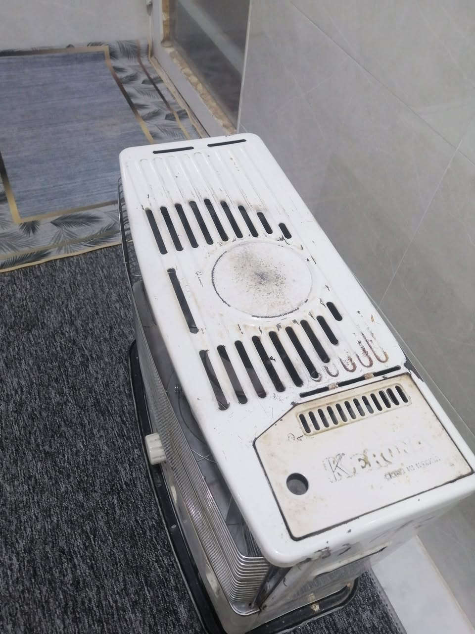 صوبه للبيع بس الجامه مكسوره كلشي مابيه السعر ٢٥... ***********
