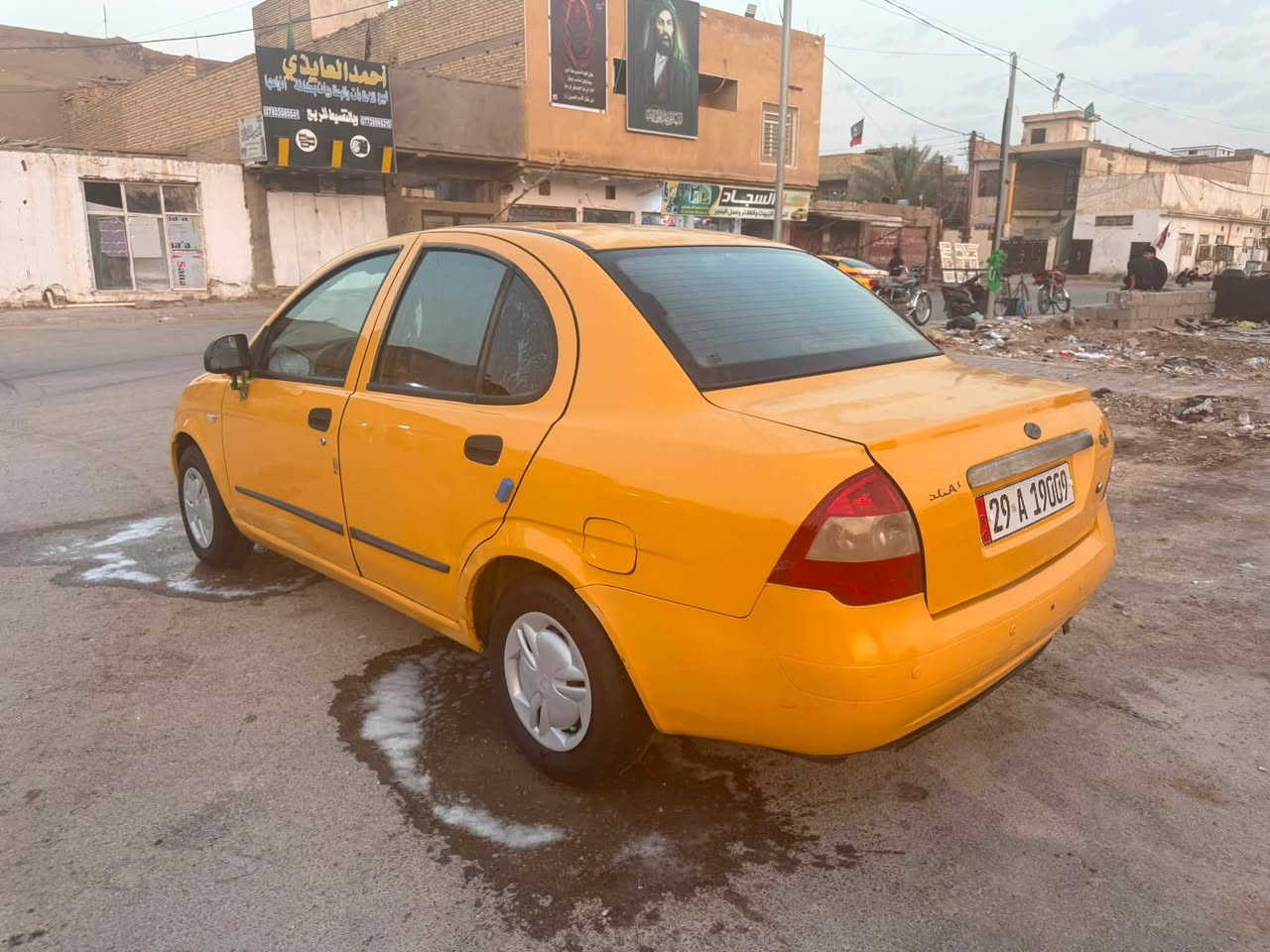 سلام عليكم طيبه البيع موديل 2017رقم واسط  إنكليزي تحويل مباشر مصفره هيئه وغرامات السياره مكفوله من تبديل والضربه جاهزه تخم تاير وحداديه وتبريد وكير ومكينه خير من الله مكان السياره واسط مركز المدينه السعر 38وبيها مجال اي استفسار تصل على رقم ***********
