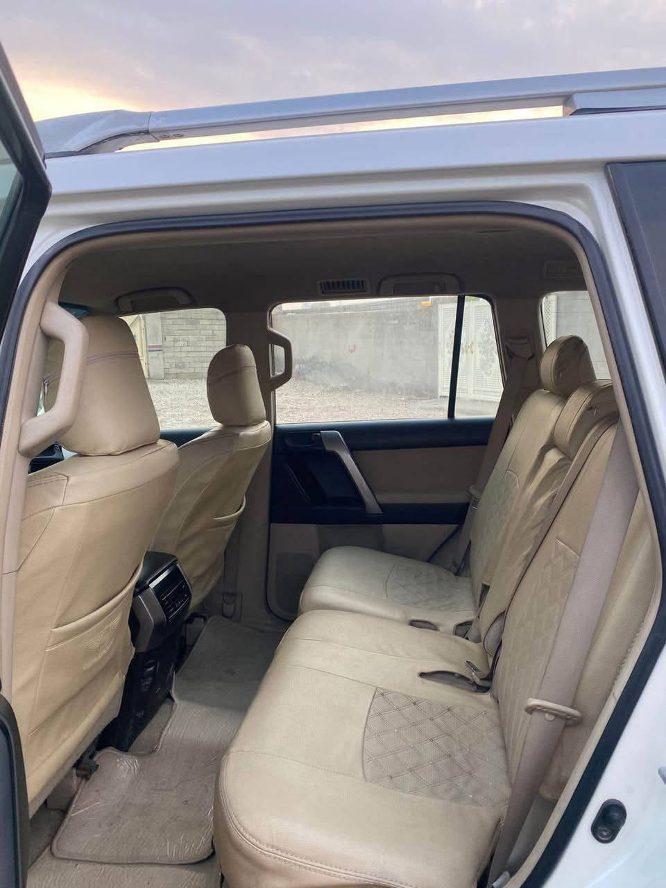 پرادۆ مودیل2011کرایتە2016
یەک بست سبوخ لەگەل سی جیگە ساردە کوت قەپاخ مەکینەی کرایتەوە
سعر230مەجال
ژمارەی موبایل.*********** أربيل, العراق
