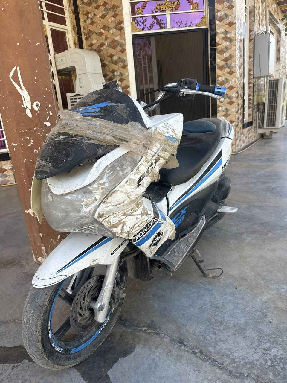‏دراجة للبيع موديل 18 ‏محرك مكفول ‏بس كفرات ‏شوية مكسرة ‏مكان ديالى ***********￼￼￼￼￼
