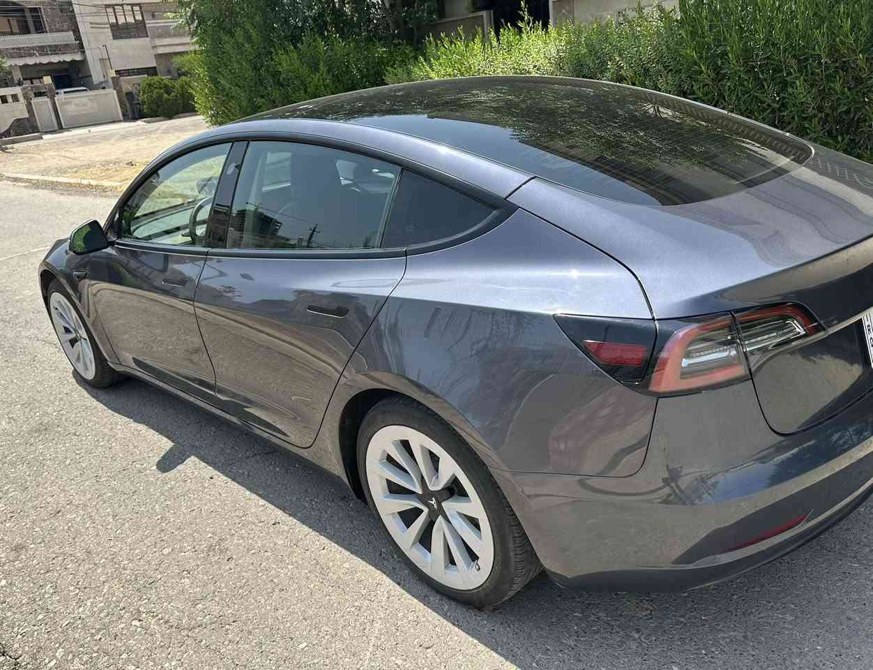 السلام عليكم للبيع
تسلا 3 موديل 2022
لون رصاصي
ماشية 35 ألف mi
السيارة رقم أربيل 
مكان السياره  أربيل
السعر  15500$
للتواصل 
***********
***********
السياره حادثه الجاملغ الامامي اليسار معدل نفسه بارد  +البنيد معدل نفسه بدون صبغ / صور الحادث ورقم الشاصي موجوده  مع الصور 
الايرباك السايرن طاق مرجعه بي طلقه
مواصفاتها: 
-مقاعد جلد اسود
-سقف بنرامي كامل 
-كامرات جانبيه تفاعليه مع الاشاره
-رادار تفاعلي يضهر لك السيارات ع الشاشه 
-جنطه كهرباء 
وبعد موجوده عده مواصفات مامذكوره
