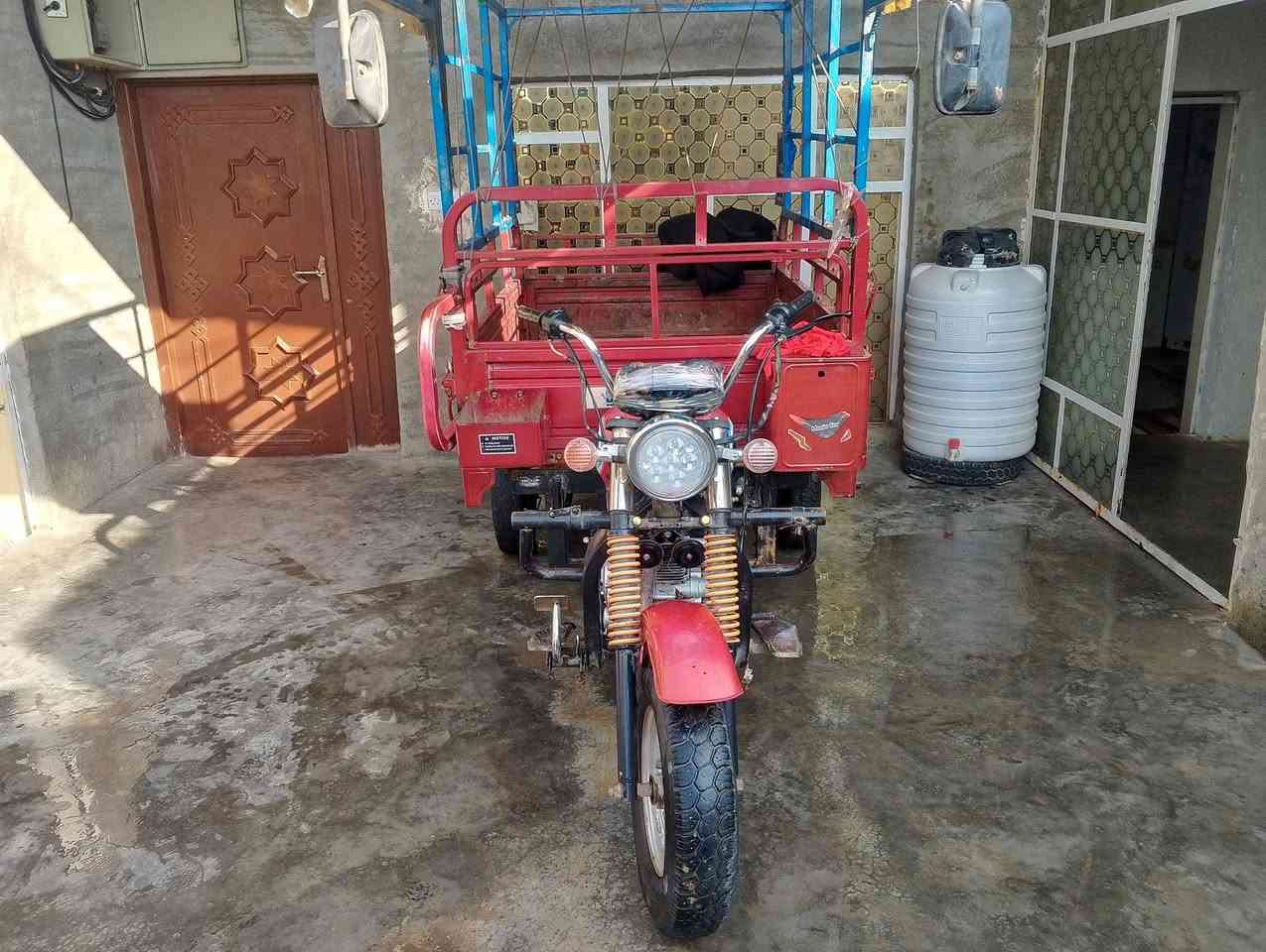 سلام عليكم ستوتا دايوان للبيع مديل 20 وراق اصوليه السعر مليون ونص وبيه مجال مكاني ديالى خان بني سعد قرية السلام /***********
