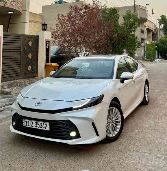 السلام عليكم
كامري 2025 خليجي E-PLUS
وكالة عبد اللطيف جميل
فووول مواصفات للاخير...  1/1
مكفولة كفالة عامة بحاله الزيرووو.. 
ماشية 1600 كيلو 
بانزين وهايبرد
بصمة
سقف فتحة 
حساسات امامي خلفي
كامرا
برده كهرباء
مري شفط
شحن وايرلس
رقم بغداد بأسمي 
سنوية وهزه جديدة
السيارة جديده بحاله الوكاله سعرها 275 وبيها مجال بسيط  بلعافيه ع الياخذها 
للإستفسار ***********
