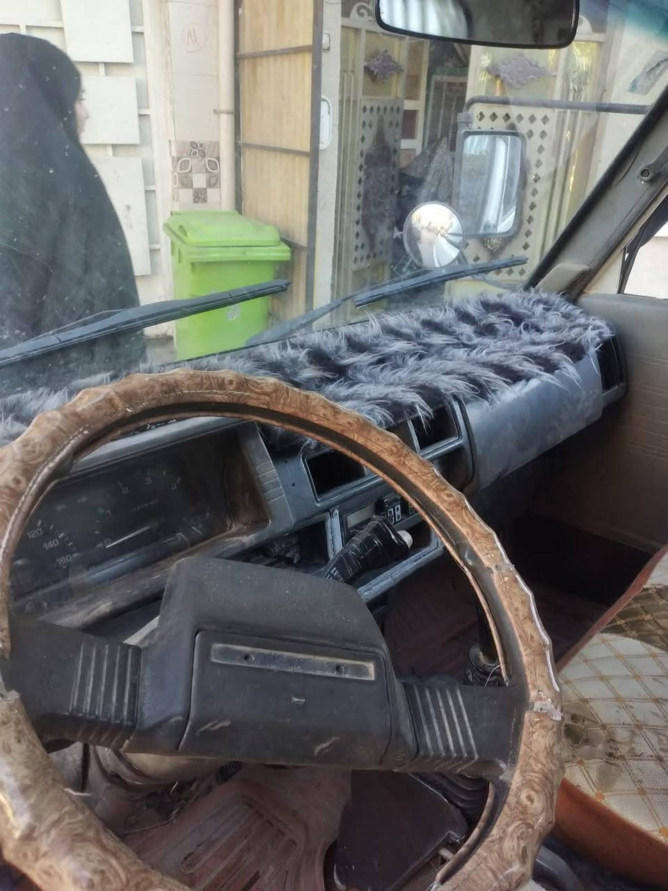 كيه حمل موديل 94رقم بغداد سنويه ل28
سيارة بسمي تحويل ثاني يوم مابيه اي اخياسات سياره مصبوغه كير محرك خير من الله سعرهه 48اوبيه مجال ***********المكان كربلاء طوريج
