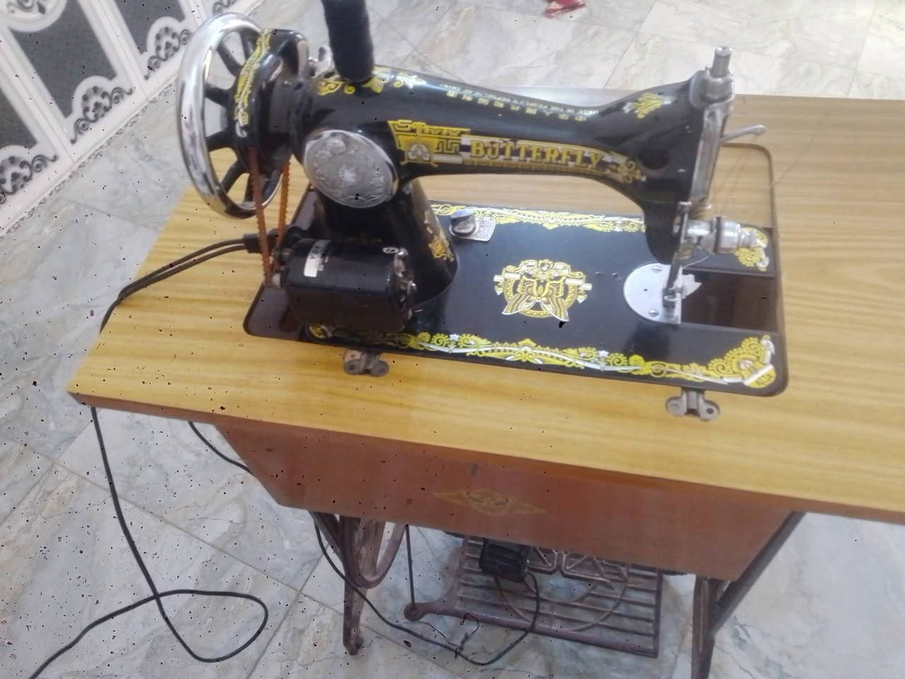السلام عليكم ماكينه خياطه للبيع السعر 90 وبمجال للطيبين العنوان ابو غريب الشراي اني اطلعلة المكينة وين يريد بس بيهة تخيط كشمير ونوعية الثخينة يكطع الخيط يقولون بيها ذراع مكسور بس وهذا الرقم مراسله واتساب الاتصال ما عندي شبكه بس واتساب‏‪***********‬‏

