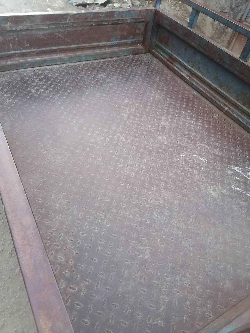 سلام عليكم ستوته للبيع موديل 2006 المكينه 19  رقم اسود جاهزة مابيها اي نقص السعر 750 مكاني القاسم شراي ينتصل ***********
