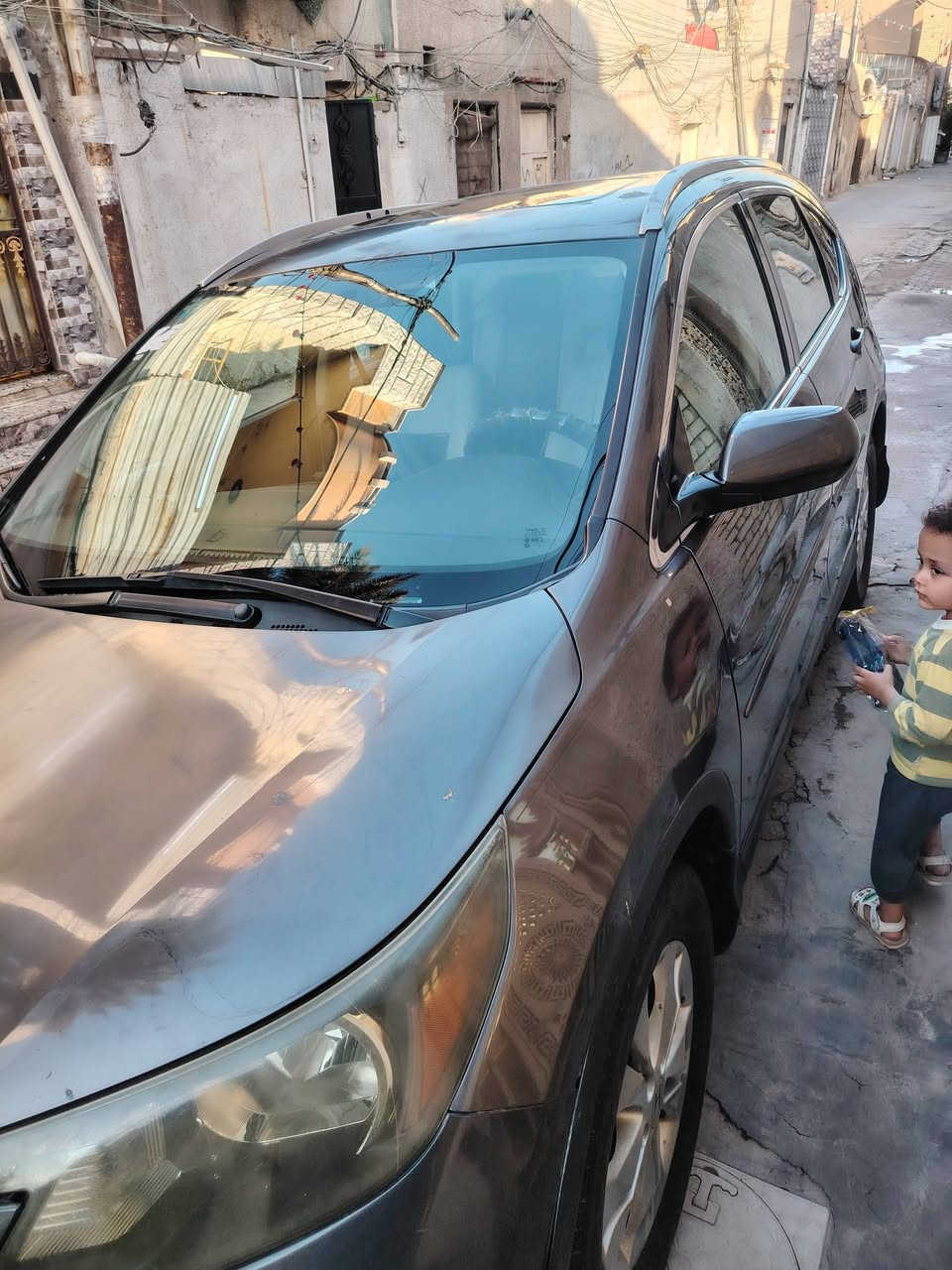 سيارة CRV للبيع موديل 14 باسمي السعر 100 موبيايلي ***********
