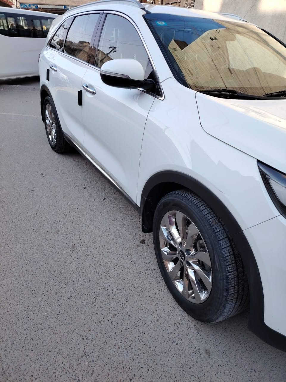 سلام عليكم
سورنتو مديل ٢٠٢٠ بغداد فول مواصفات ما عدا البانوراما مكفولة كفالة عامة من صبغ والحادث
ماشية ١٠٧ الف
أريد مراوس بيك اب هيلوكس وانطي فرق
بيك اب موديل ١٨ او ١٩ او ٢٠ لون أبيض ساز
***********
