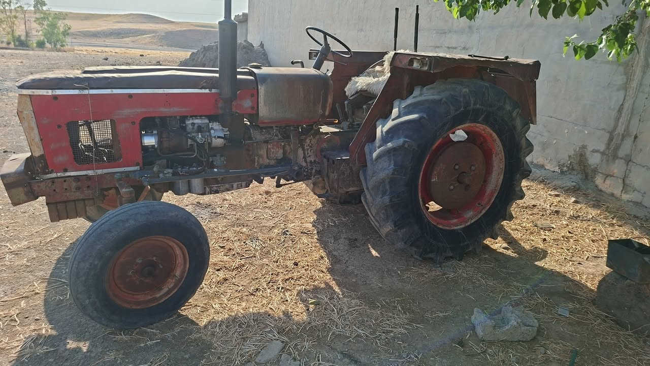 حنتر 84گیر مەکینە اکسل بەشەرت رەقەم سەنەوی تایە نیوە سوکان پاوەر نرخی 21ورەقە ***********
