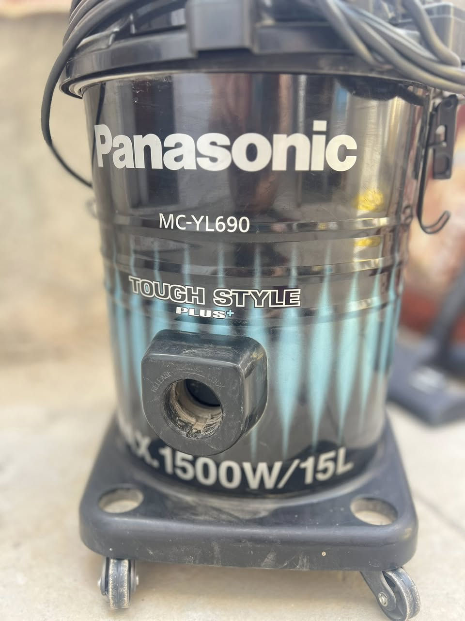 السلام عليكم عندي مكنسة كهربائية نظيفة وسحبها ممتاز مابيها اي عيب السعر ١٣٠ وبي مجال بسيط الشراي يتواصل


**إذا كنت صاحب هذا الإعلان وتريد حذفه لأي سبب، رجاءا أرسل رسالة إلى الدعم الفني**