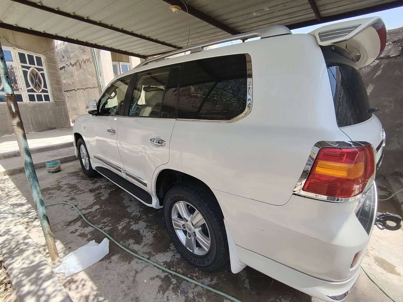 لاندكروز فكساره  كفاله عام فول مواصفات محرك 8 رقم بغداد *********** ناصريه مركز
