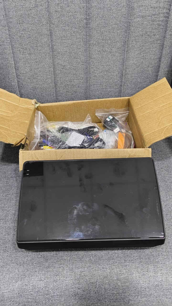 السلام عليكم شاشة مال السيارة قياس 10 اينج مال بالة امزون اصلي جديد مامستخدم نضام اندرويد اصدار احدث 15.0 مواصفات كاربلي اوتو واي فاي بلوتوث وجيبي اس فول مواصفات الرام 4 وذاكيرة 64 كامل ملحقات و ايطار وياه بدون نقص شغال بشرط ديقته شاشة كيو ليد QLED

سعر 75 الف 

توصيل كل محافظات متوفر


**إذا كنت صاحب هذا الإعلان وتريد حذفه لأي سبب، رجاءا أرسل رسالة إلى الدعم الفني**