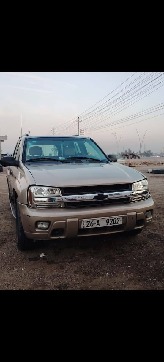 سلام عليكم
سياره بلايزر
موديل 2005. محرك 5200
كير ومكينه على البلاد
داخل عسلي مدوشمه كلش حلوه
تبريد ثلج وتدفئه
شرط فحص السونار
تخم تاير
سياره بسمي رقم انكليزي هزه جديده
سنويه جديده 2028 رقم صلاح الدين
ماكو اي غرامات عنوان سياره ديالى بعقوبه 
سعر 95وبيه مجال 
للتواصل  ***********
