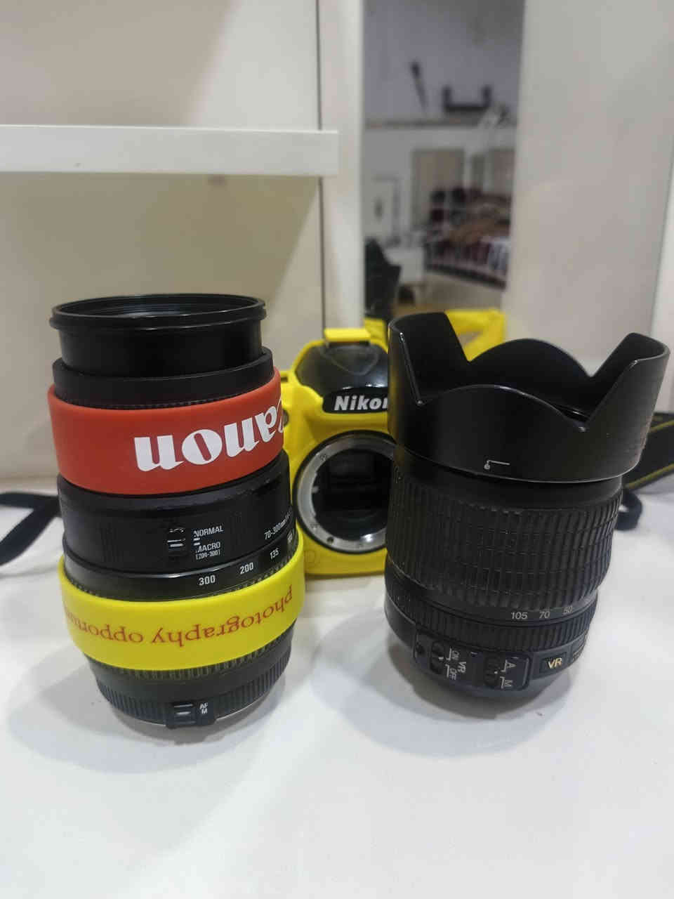 كاميرا نيكون7000 للبيع  نضافه80%
بطاريات 2 
رامات 2
عدسات 2
استان تصوير
تفصالات تايبسي 2 تفصالات إيفون 1
شاحنه + كيبل شاحنه 2
 
السعر 450 وبيها مجال قليل

العنوان البصرة ***********
